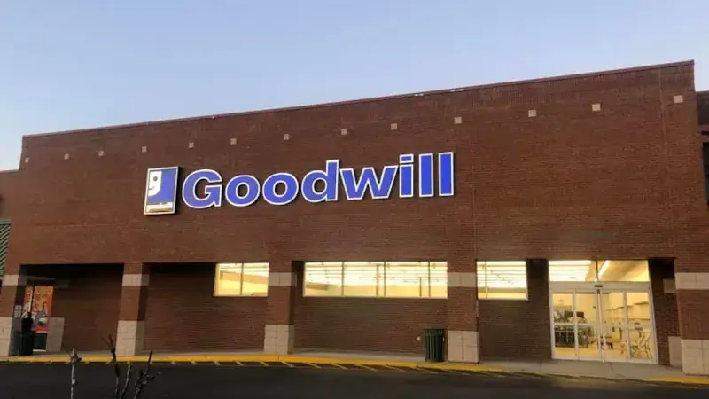 Goodwill in Dothan, AL