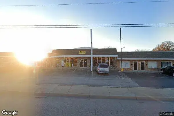 Mission Thrift Store in Gladstone, MO - street view
