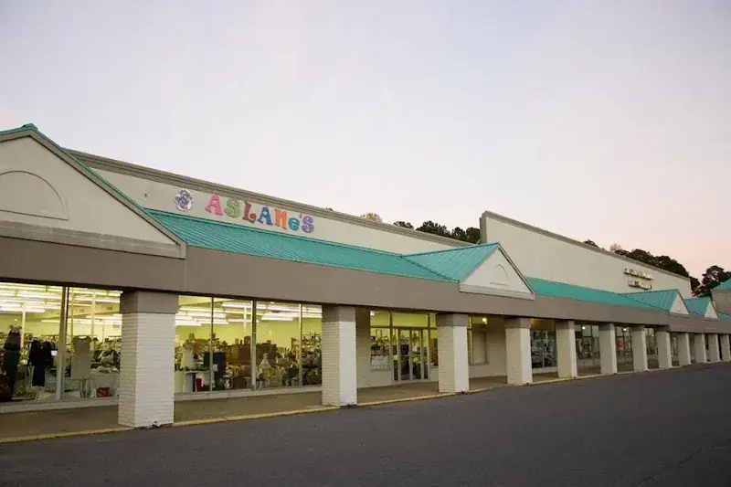 ASLANe's Mission Thrift Store in Marion, MS