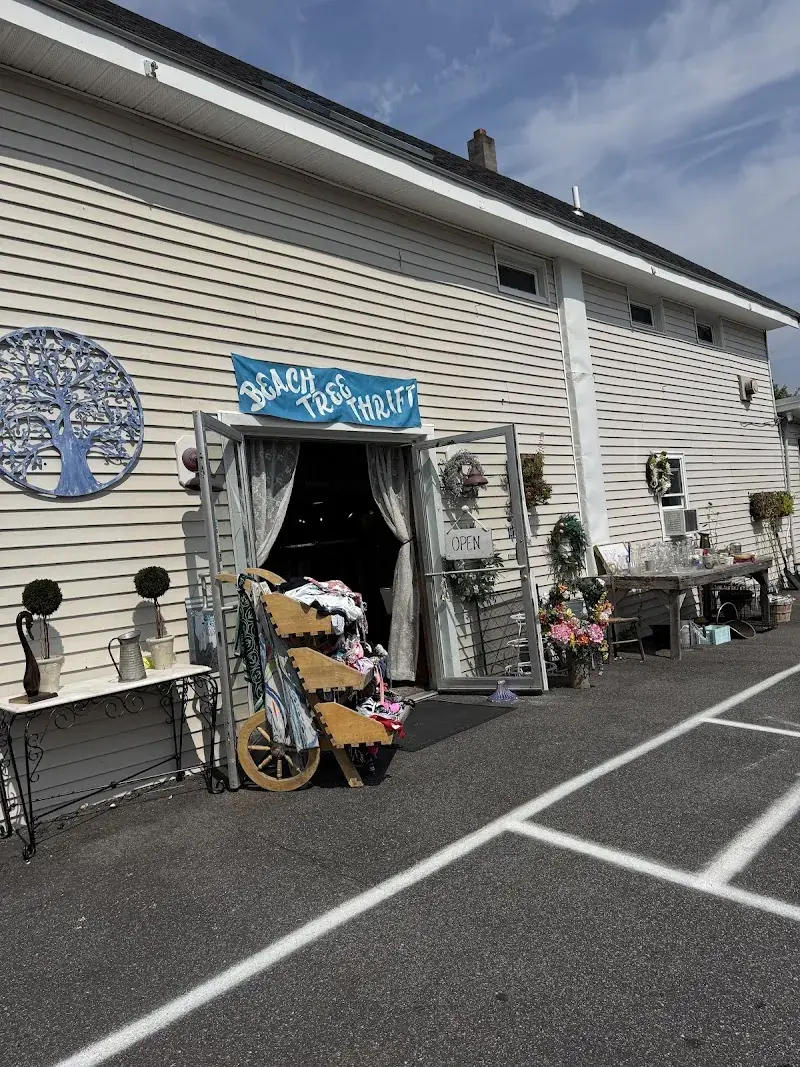 Beach Tree Thrift Store in Arundel, ME