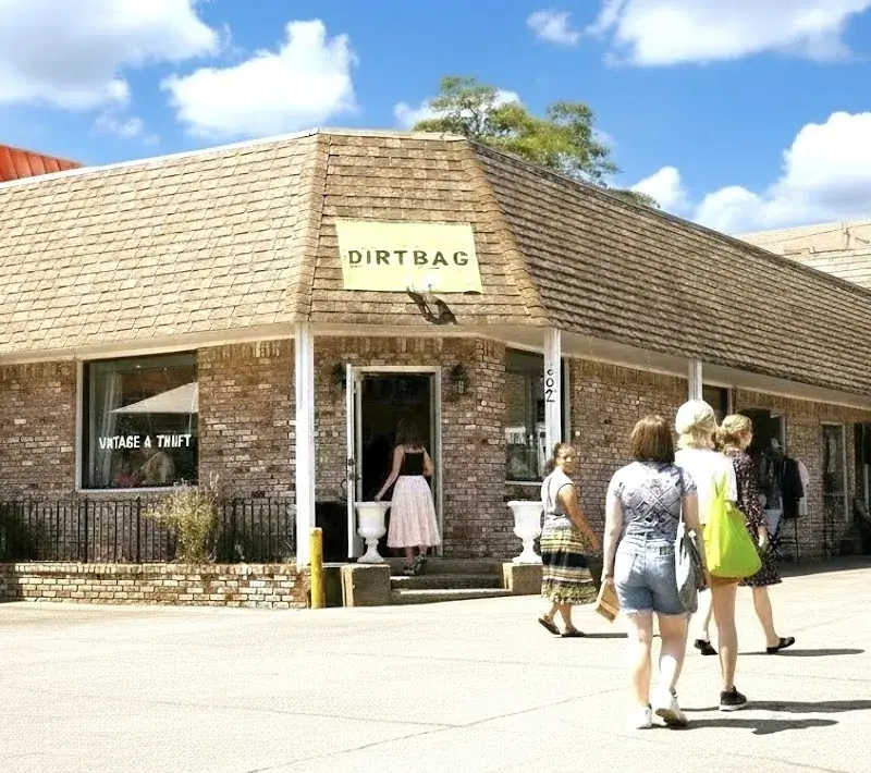 Dirtbag Vintage in Fayetteville, AR