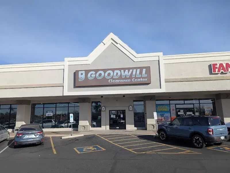 Goodwill Clearance Center Arizona Ave & Ray in Chandler, AZ
