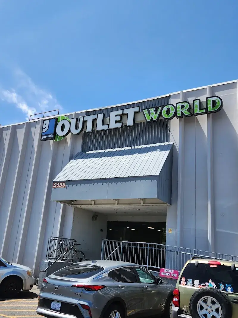 Goodwill Outlet in Englewood, CO