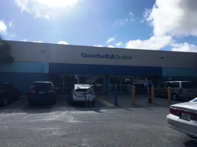 Goodwill Outlet in Ocala, FL