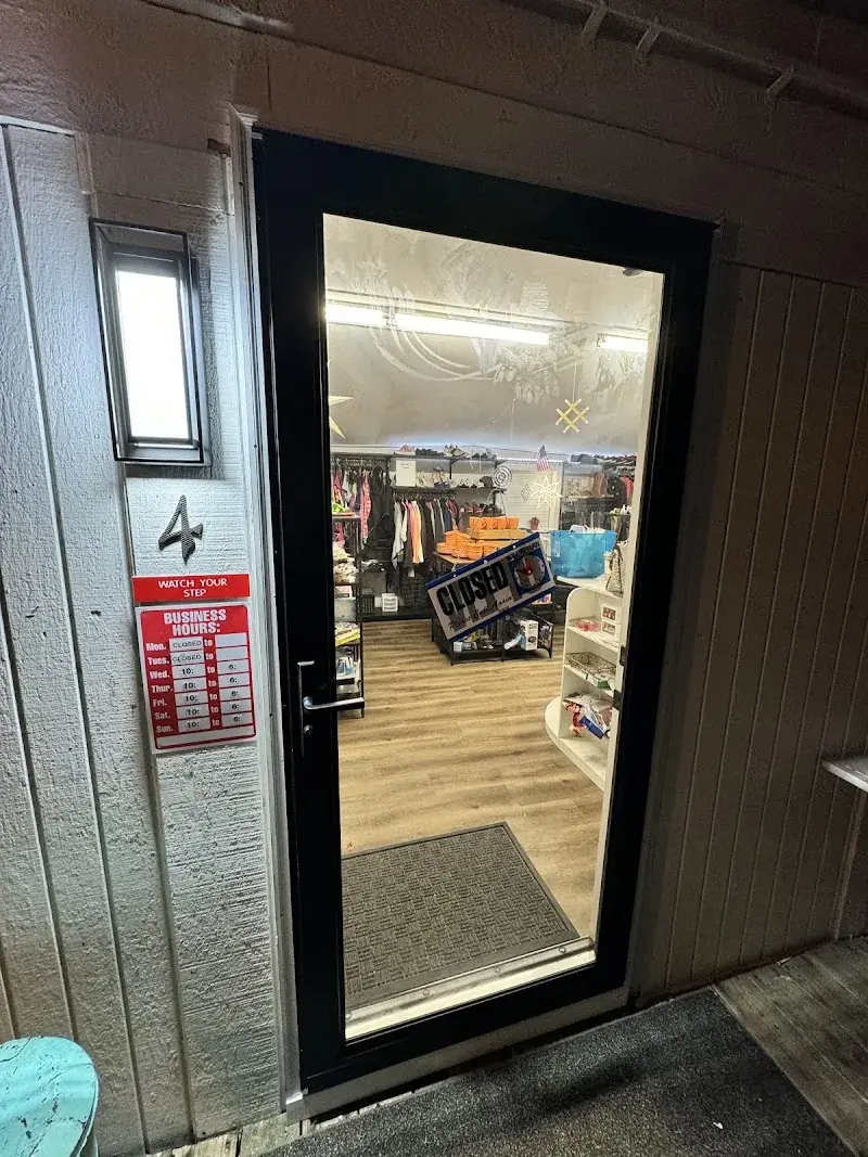 Gwennyโs Penny Thrift Store in Saint Leonard, MD