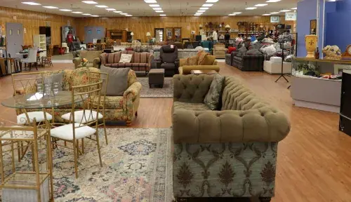 Helping Hands Inc. Thrift Store in Bentonville, AR