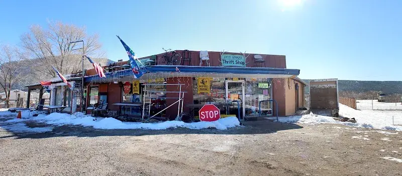 Jay's Unique Thrift Store in Questa, NM