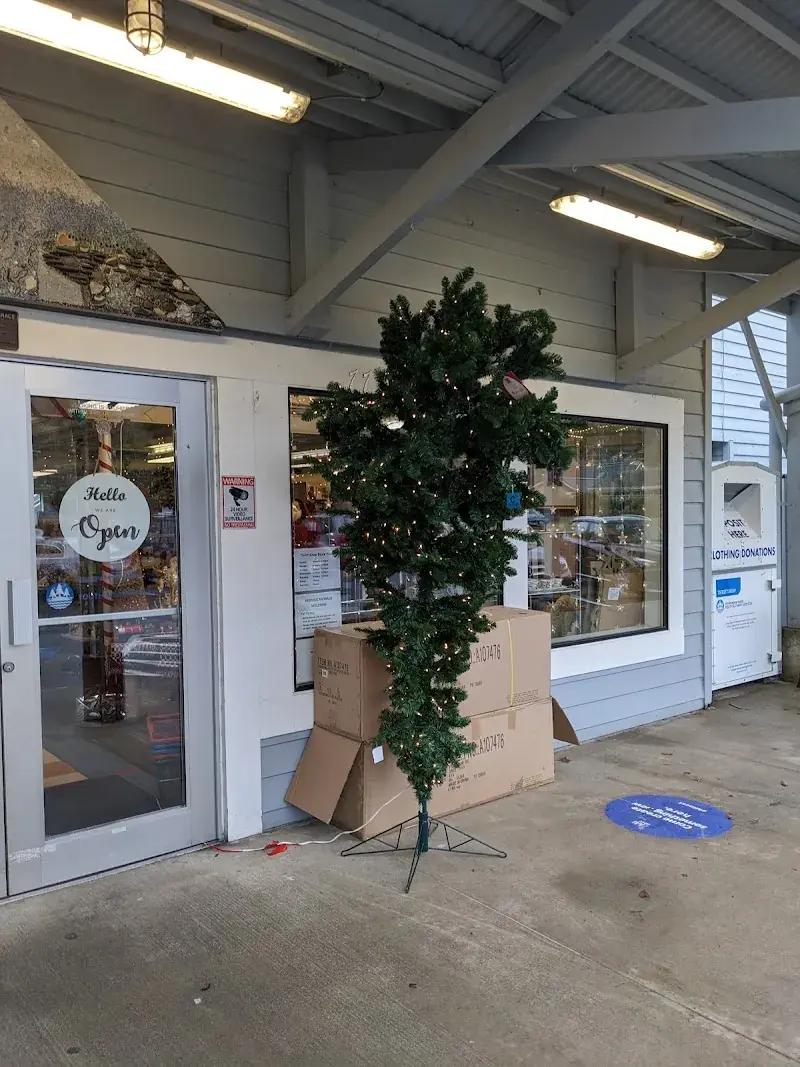 Mercer Island Thrift Shop in Mercer Island, WA