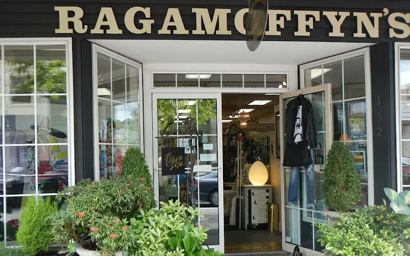 Ragamoffyn's Womens Consignment Store in Kirkland, WA