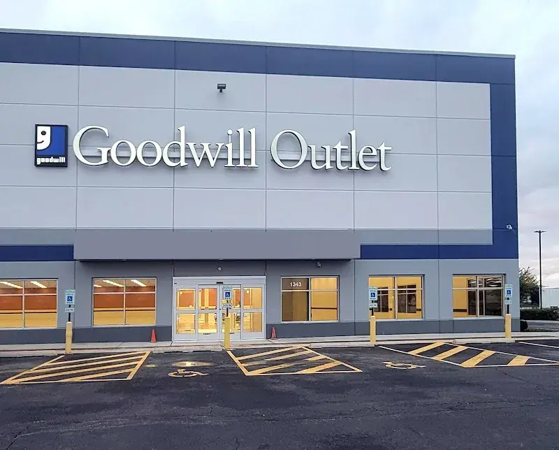 Romeoville Goodwill Outlet in Romeoville, IL
