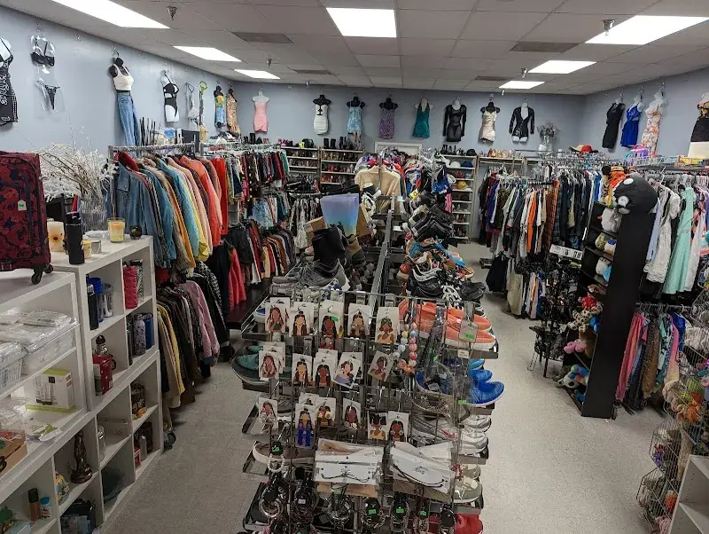 S0methingf0revery0ne Thrift Store in Capitol Heights, MD