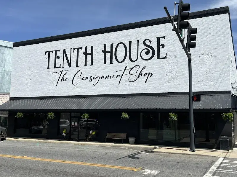 TENTH HOUSE β’ The Consignment Shop β’ in Cochran, GA